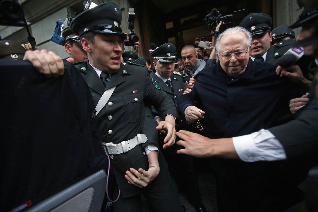 chile sacerdote detencion