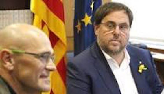 FOTO JUNQUERAS Y ROMEVA FOTO JUNQUERAS Y ROMEVA