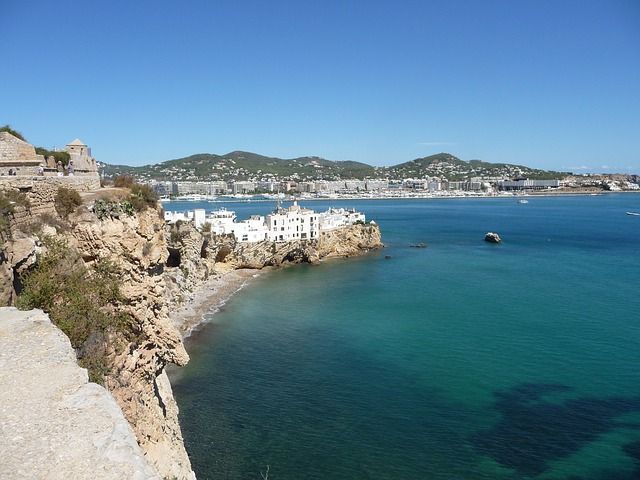 ibiza-688172_640
