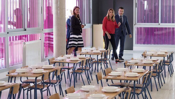 Susana-Díaz-comedor niños y niñas