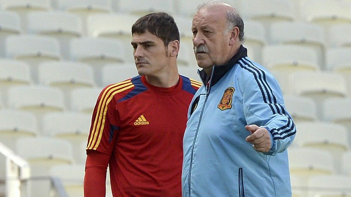 iker-casillas-vicente-del-bosque.jpg