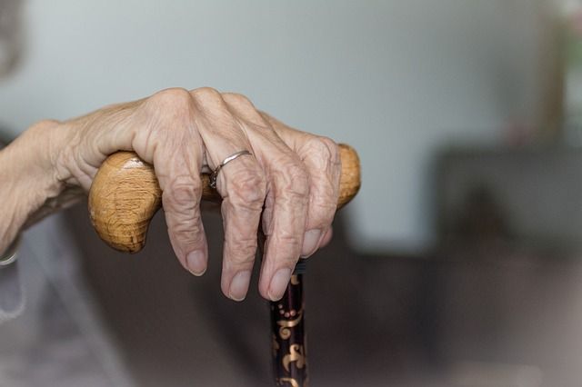 mujer, dependencia
