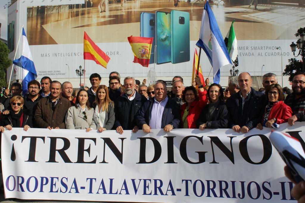 Tirado manifestación Por un tren digno .1