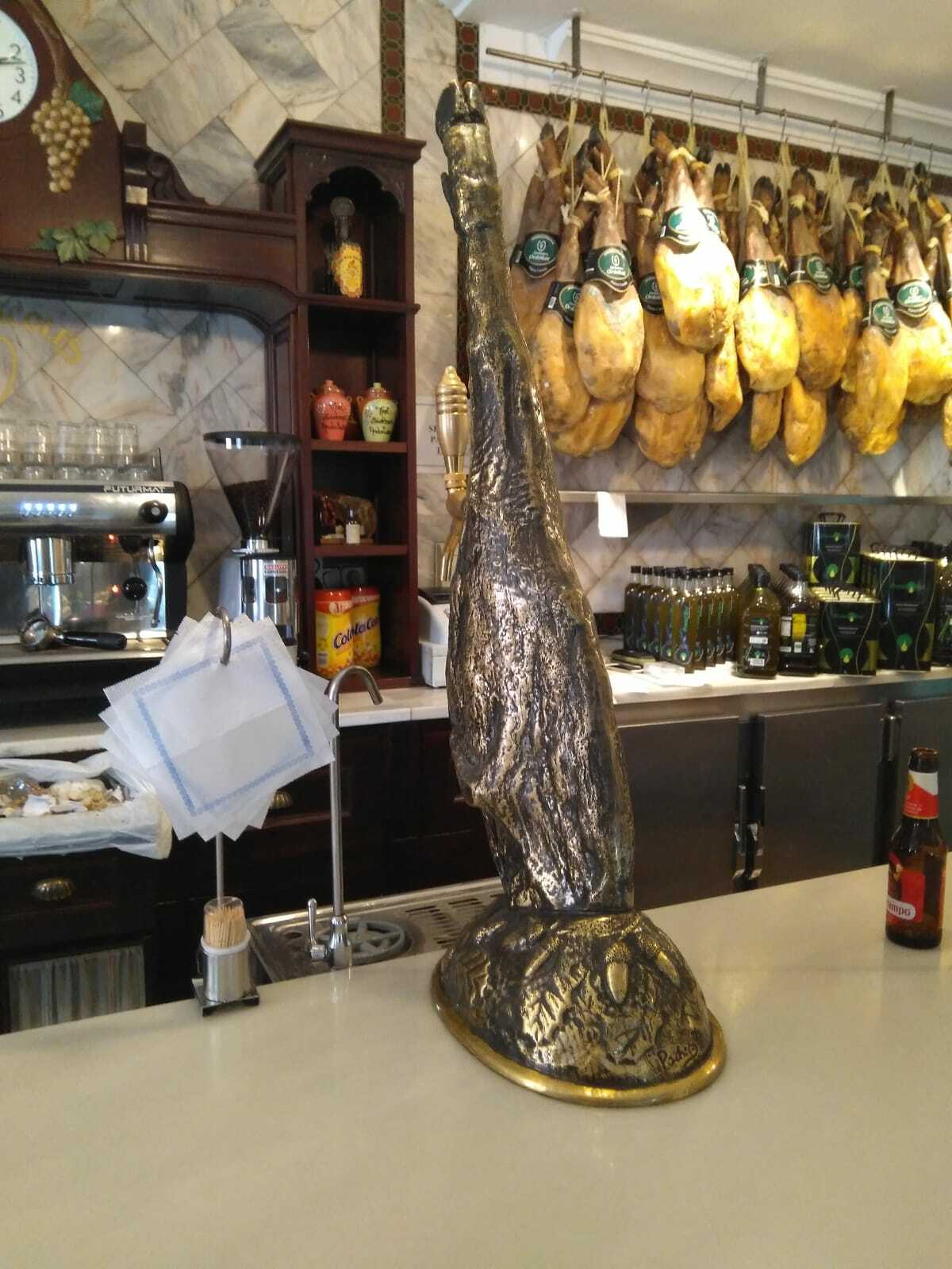 JAMÓN TIRADOR CERVEZA