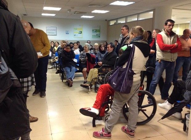 La paradoja de la dependencia: menos personas en espera, pero más tiempo para ser atendidas