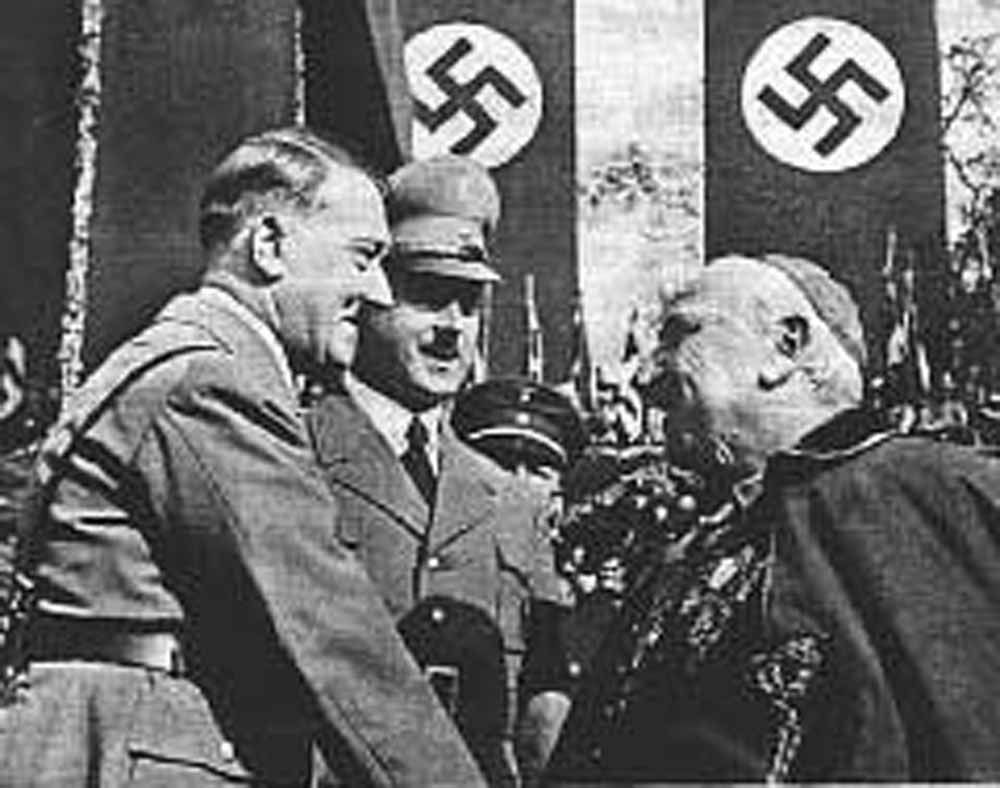 Hilter contó con el apoyo de parte de la Iglesia católica.