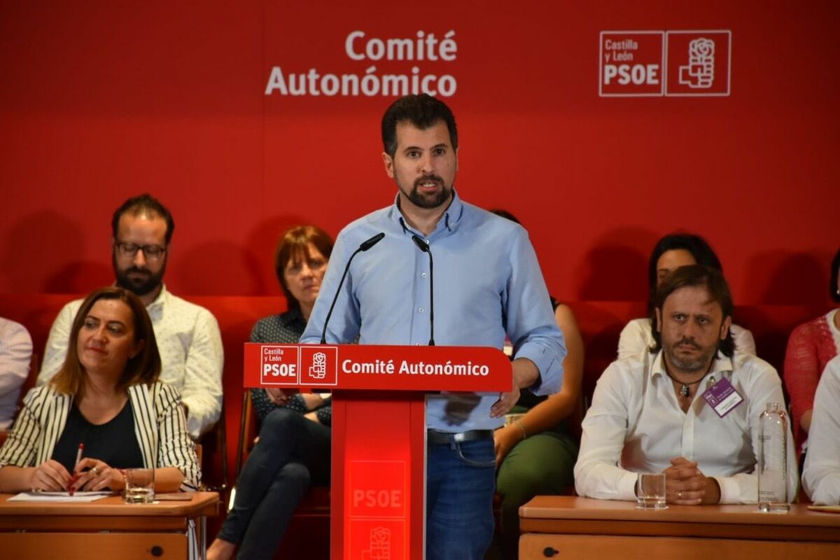 Tudanca se aparta y deja el liderazgo del PSOE de Castilla y León en manos del alcalde de Soria