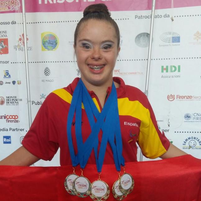 Sara-Marín-consigue-cinco-medallas-de-oro-en-gimnasia-rítmica.-Diario-Información-1.jpg