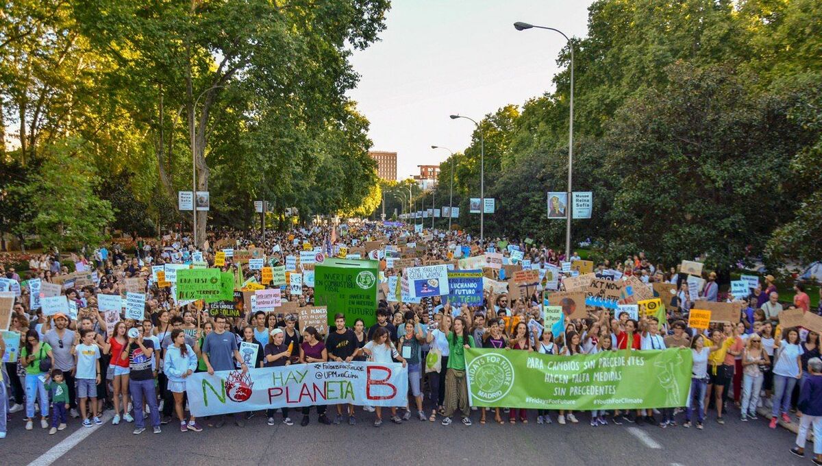 photo5796572254950240786