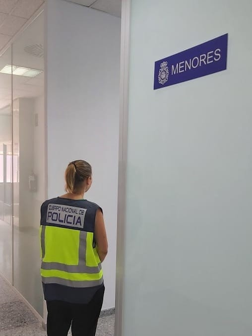 Policía Menores