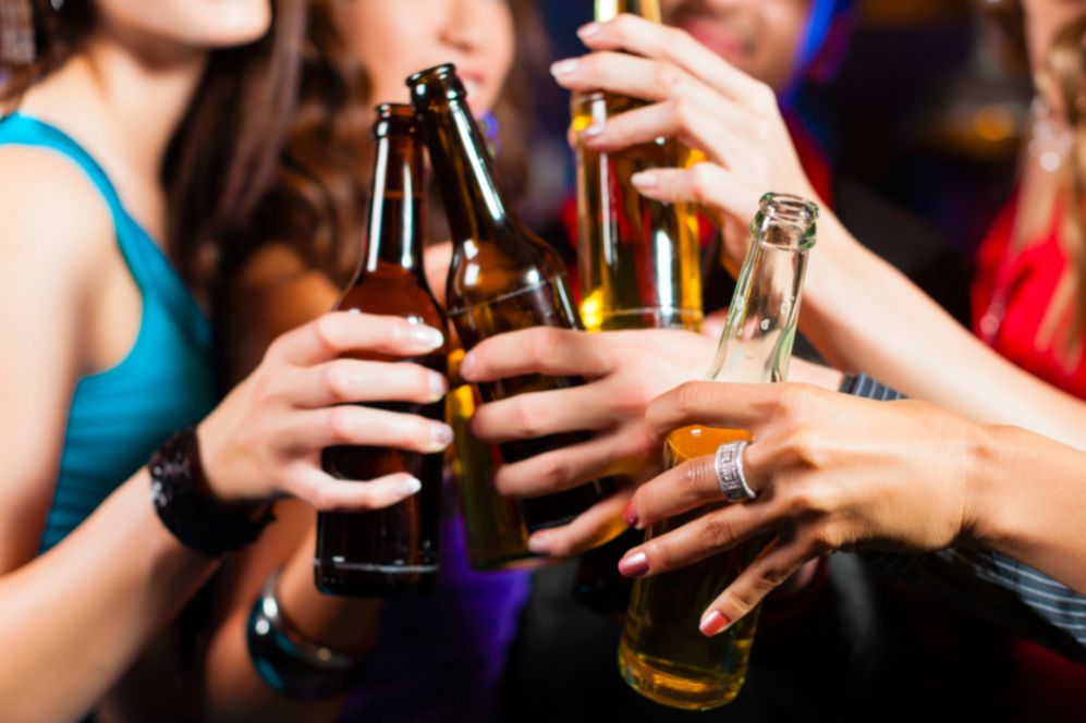 foto menores con alcohol