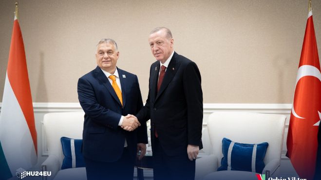 El primer ministro húngaro, Viktor Orbán con el presidente de Turquía, Recep Tayyip Erdoğan El primer ministro húngaro, Viktor Orbán con el presidente de Turquía, Recep Tayyip Erdoğan