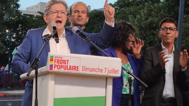 II Mélenchon proclama la victoria del Nuevo Frente Popular en la segunda vuelta de las legislativas francesas . Foto Carlos de Uraba II Mélenchon proclama la victoria del Nuevo Frente Popular en la segunda vuelta de las legislativas francesas . Foto Carlos de Uraba