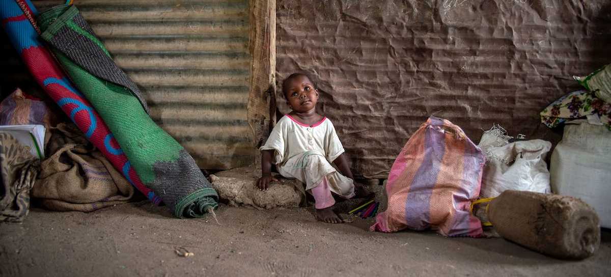 En Sudán, este niño y su familia fueron desarraigados por la violencia y viven ahora en un campo de desplazados del estado de Gedaref. | Foto:  UNICEF/Osman Saifaldeen Awad Rajab
