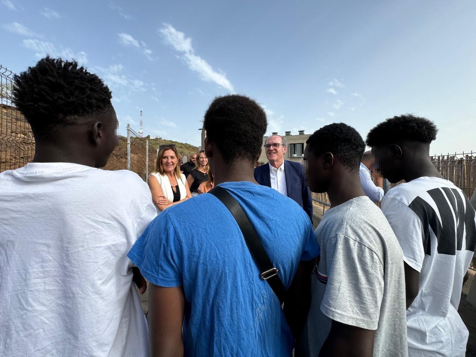 El Defensor del Pueblo demanda una política integral para menores migrantes tras su inspección en Tenerife