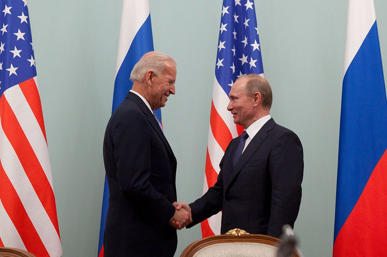 Vladimir Putin y Joe Biden en una imagen de archivo.