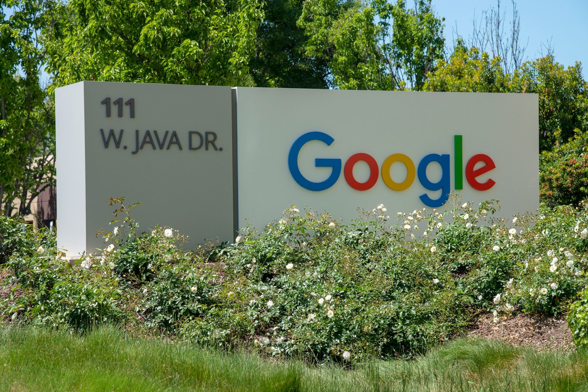Google y Youtube se plantan ante la UE: no aplicarán verificadores para filtrar sus contenidos