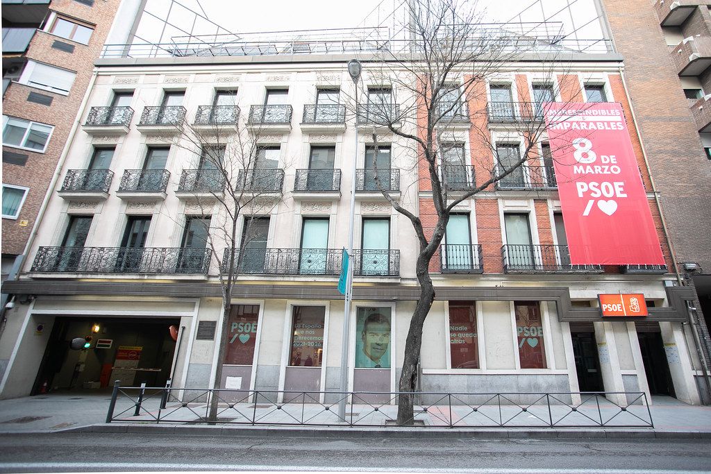 La UCO entra en Ferraz para acceder al correo de Cerdán