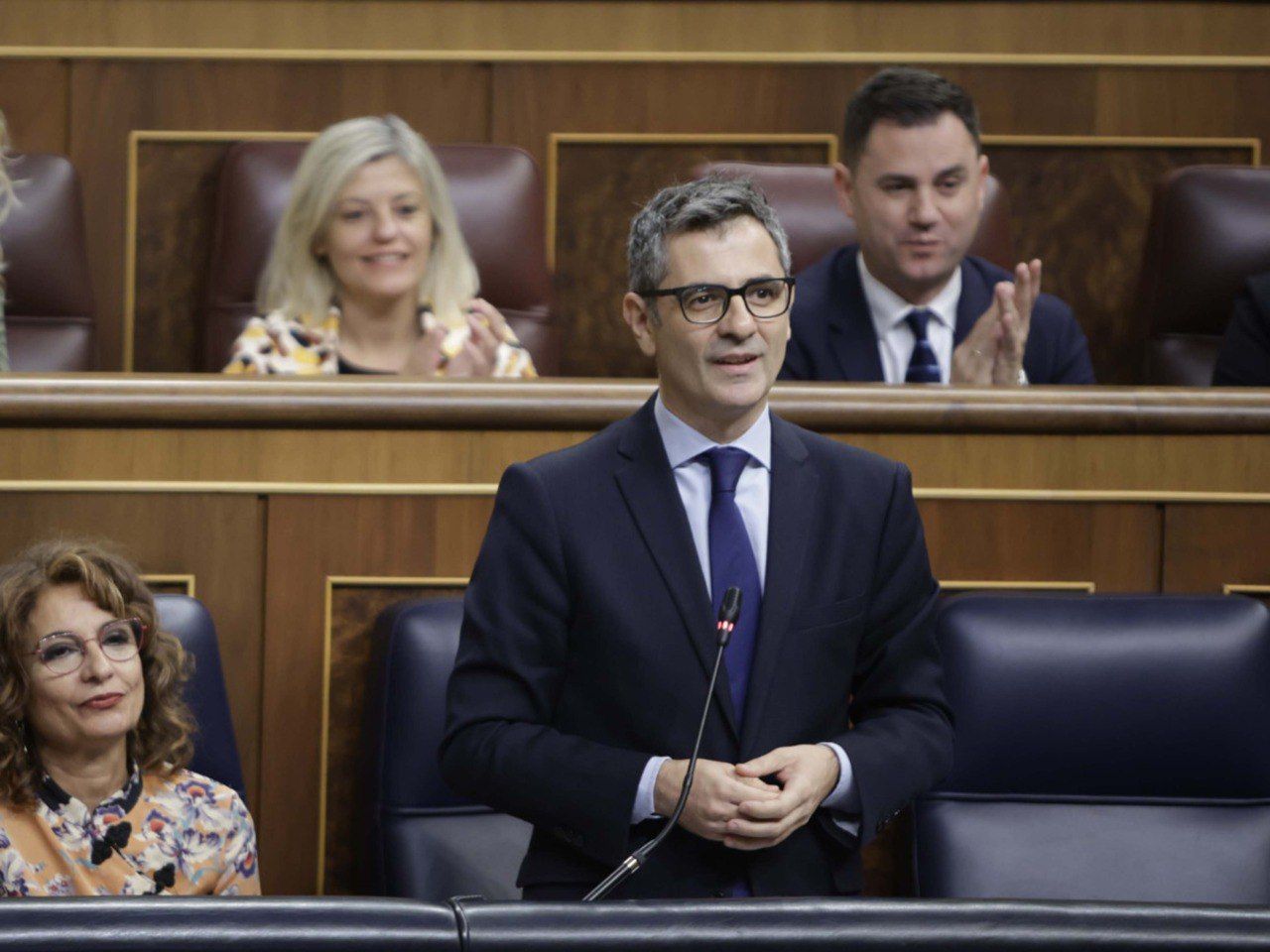 El ministro de la Presidencia, Justicia y Relaciones con las Cortes, Félix Bolaños, contesta en la sesión de control.