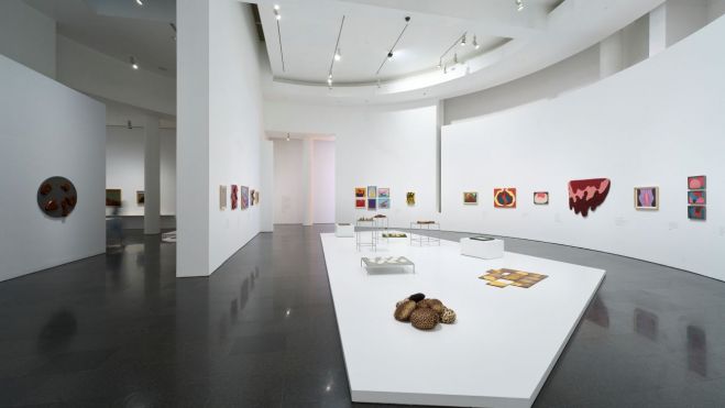 “Mari Chordà… y otras muchas cosas”. Vistas de la exposición. Foto: Miquel Coll, 2024. “Mari Chordà… y otras muchas cosas”. Vistas de la exposición. Foto: Miquel Coll, 2024.