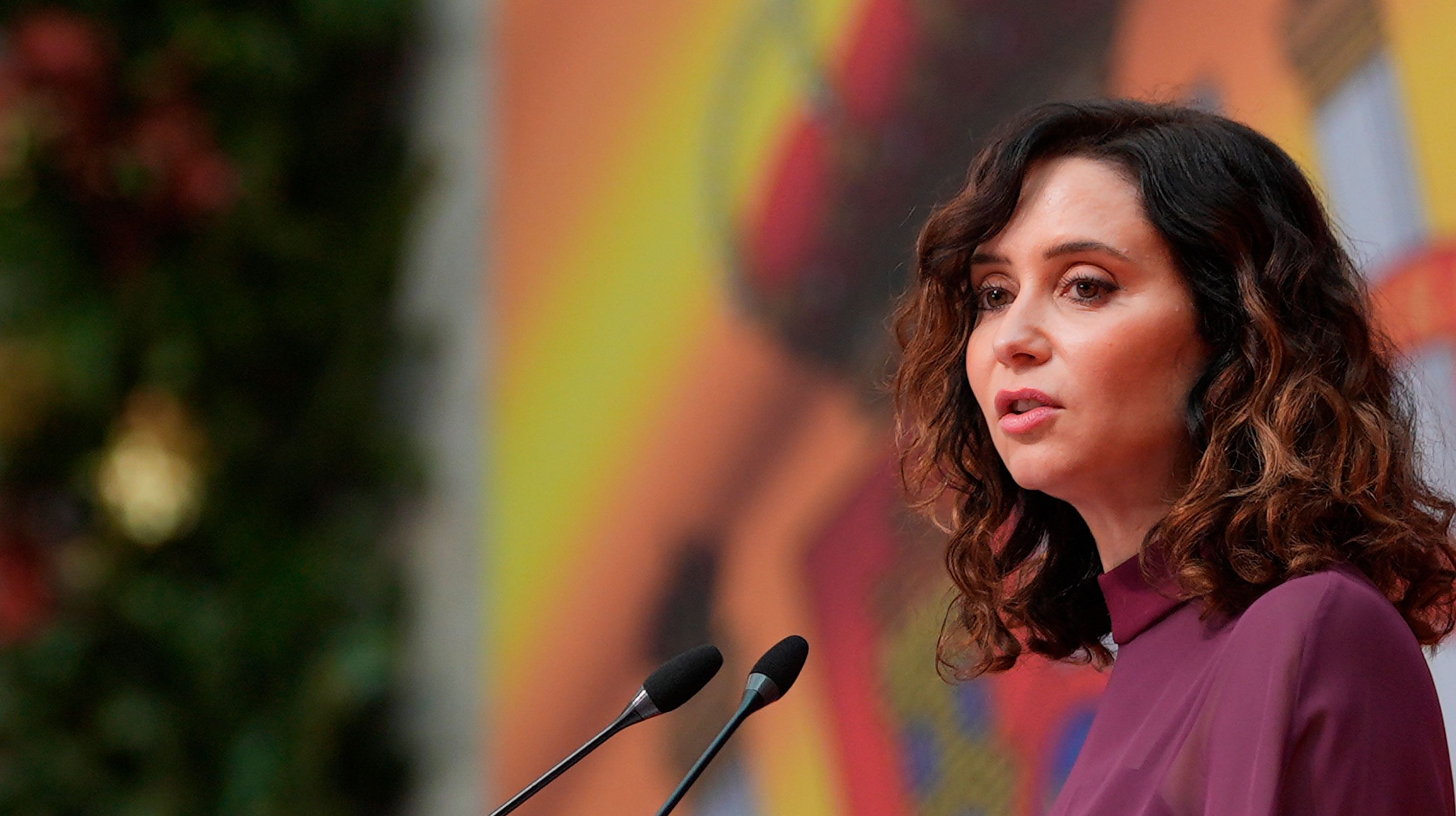 Acabado Núñez, Sánchez y Ayuso proclamarán la III República