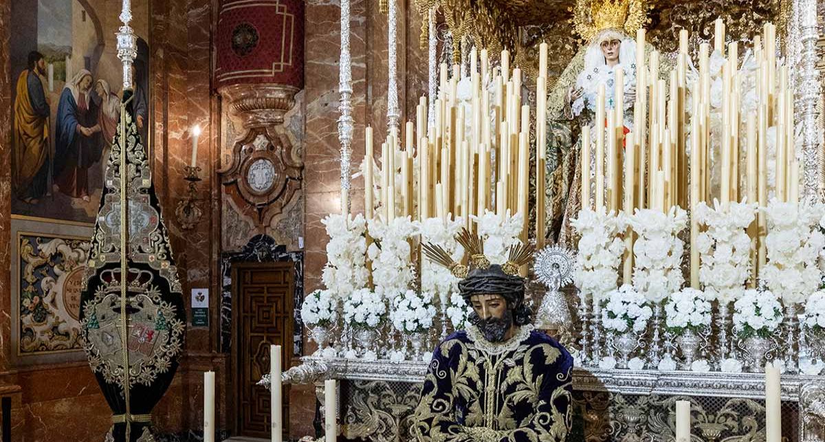 La Virgen Macarena y el Señor de la Sentencia, este viernes en la Basílica de la Macarena. La Virgen Macarena y el Señor de la Sentencia, este viernes en la Basílica de la Macarena.