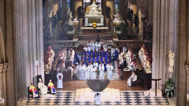 Ceremonia de reapertura de Notre Dame en París Ceremonia de reapertura de Notre Dame en París