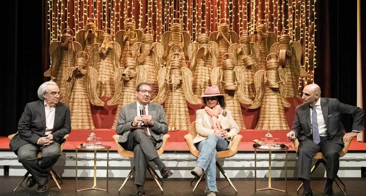 Antonio Pulido, ha estado acompañado por la artista María José Santiago, el productor y director del disco y concierto “Así canta nuestra tierra en Navidad», Manuel Marvizón, y el belenista encargado del diseño del belén tradicional de Fundación Cajasol, Luis Garduño. Antonio Pulido, ha estado acompañado por la artista María José Santiago, el productor y director del disco y concierto “Así canta nuestra tierra en Navidad», Manuel Marvizón, y el belenista encargado del diseño del belén tradicional de Fundación Cajasol, Luis Garduño.