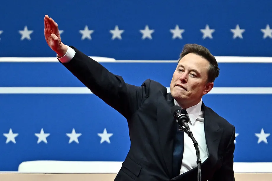 El odio se dispara en X tras la compra de Musk