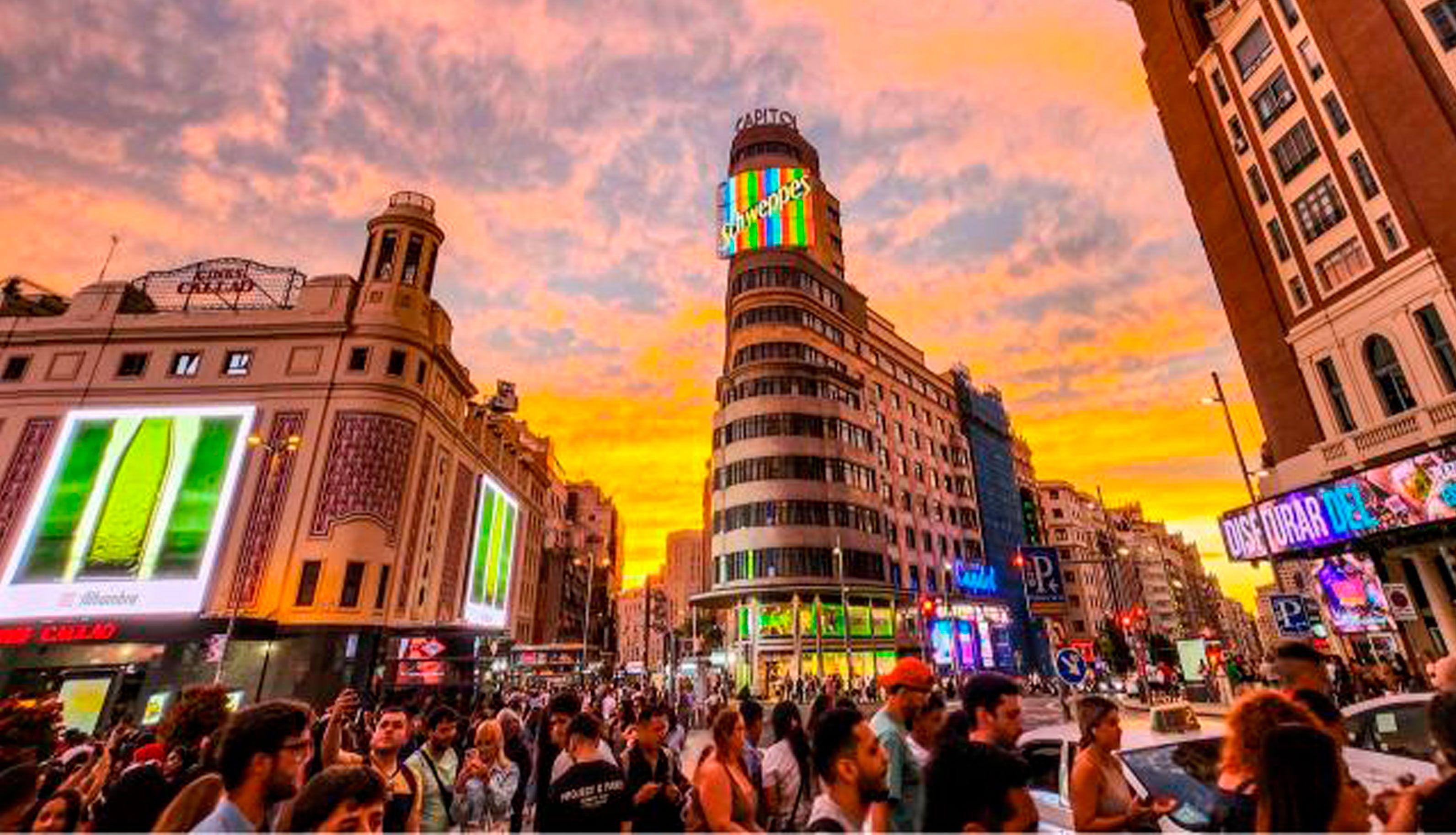 España bate récords de turistas en julio, pero el crecimiento se enfría
