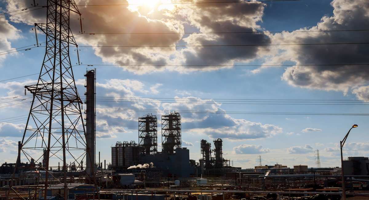 Según el estudio hay casos excepcionales, como el de Cataluña, cuya industria representa el 21,7% del valor añadido de España, pero sólo consume el 16,9 % del total. En País Vasco y Asturias ocurre lo contrario. | Foto: FIE