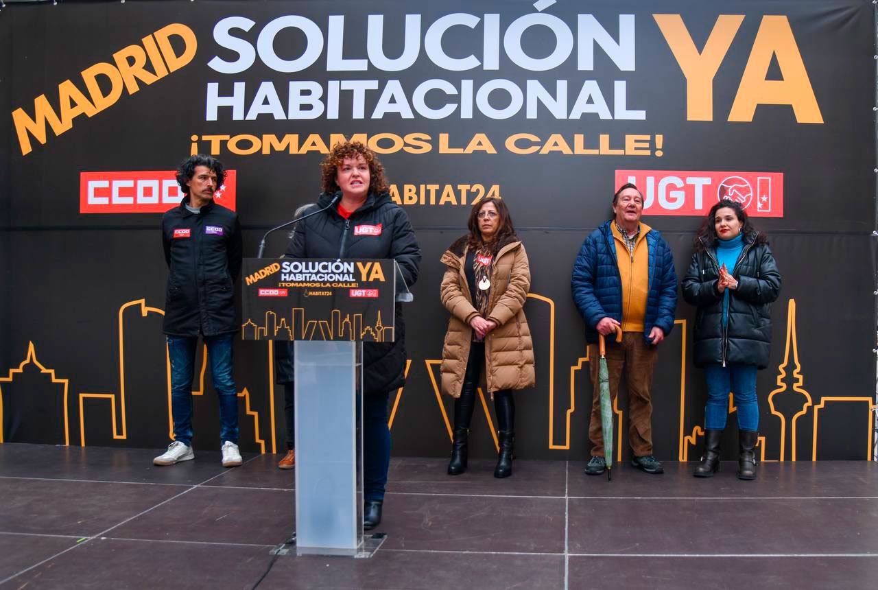 La secretaria general de UGT Madrid, Susana Huertas en la concentracion por un salución habitacional y contra los fondos Buitre en la vivienda, foto Agustín Millán