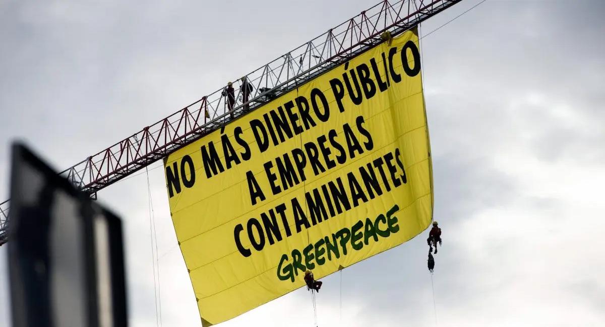 Según Greenpeace, de los 23.000 millones, muchas ayudas justificadas por su impacto social benefician más a rentas altas y grandes empresas, en lugar de a quienes realmente lo necesitan.
