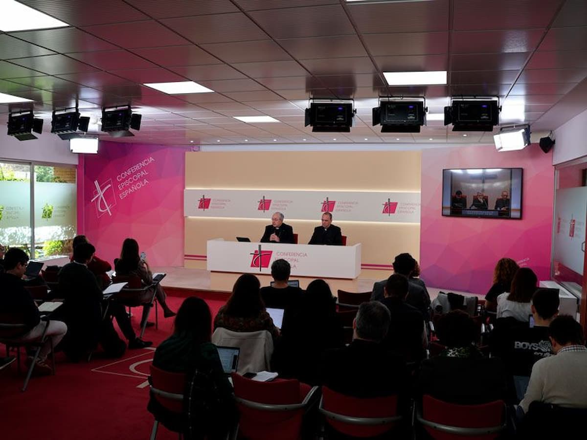 Iglesia plenaria rueda de prensa (1)