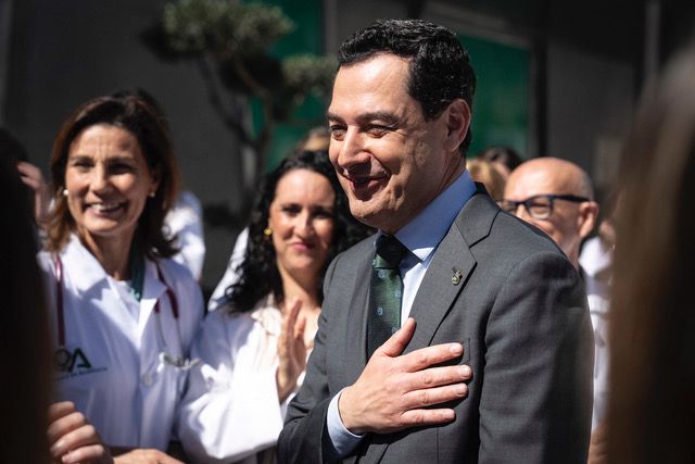 Moreno Bonilla, este martes en la inauguración del centro de salud de Jaén sufragado en su mayoría por fondos de la UE.