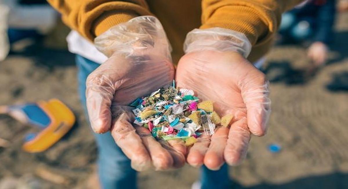 Uno de los objetivos es reducir las liberaciones de microplásticos al medio ambiente en un 30% para 2030 establecido por el Plan de Acción Contaminación Cero de la Comisión Europea. | Foto: Comisión Europea/ AdobeStock