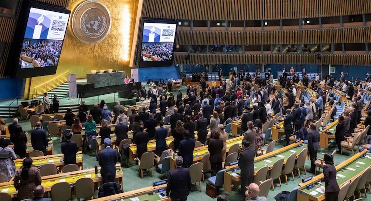 Ceremonia anual celebrada en la Asamblea General de la ONU para recordar las vidas perdidas en Ruanda. | Foto: ONU/Manuel Elias