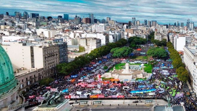 Huelga general en Argentina contra Milei Huelga general en Argentina contra Milei