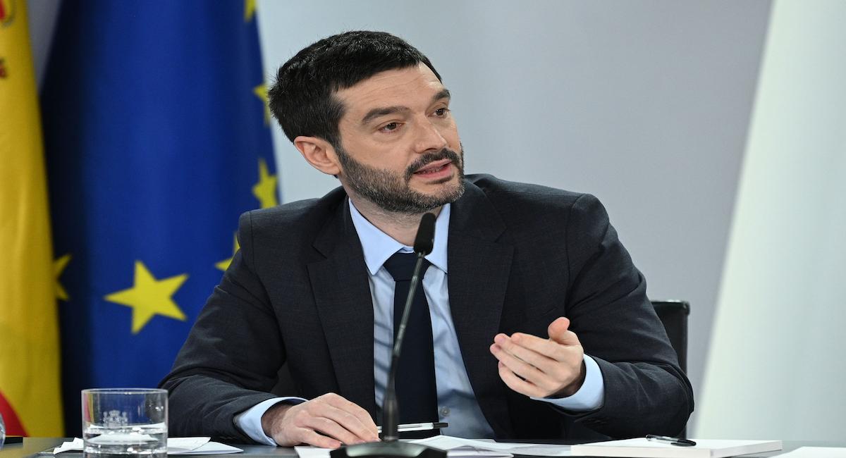 Consumo va a introducir, además, otra enmienda para declarar nulos todos los contratos que se suscriban a través de llamadas telefónicas no consentidas, según el ministro de Derechos Sociales, Consumo y Agenda 2030, Pablo Bustinduy. | Foto: Pool Moncloa