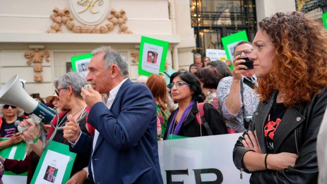 Concentración frente al Congreso en apoyo a las mujeres condenadas a muerte por el régimen iraní, foto Agustín Millán
