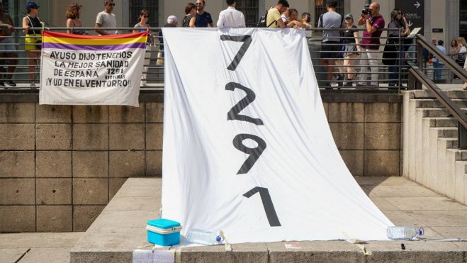 Manifestación en homenaje a los 7291 fallecidos en residencias de ancianos durante la pandemia, este domingo en Madrid. Foto Agustín Millán
