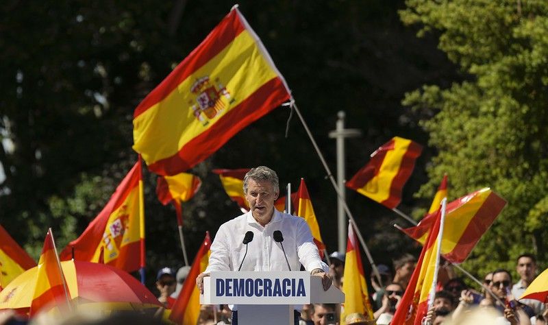 Feijóo clama democracia desde el abismo de la contradicción