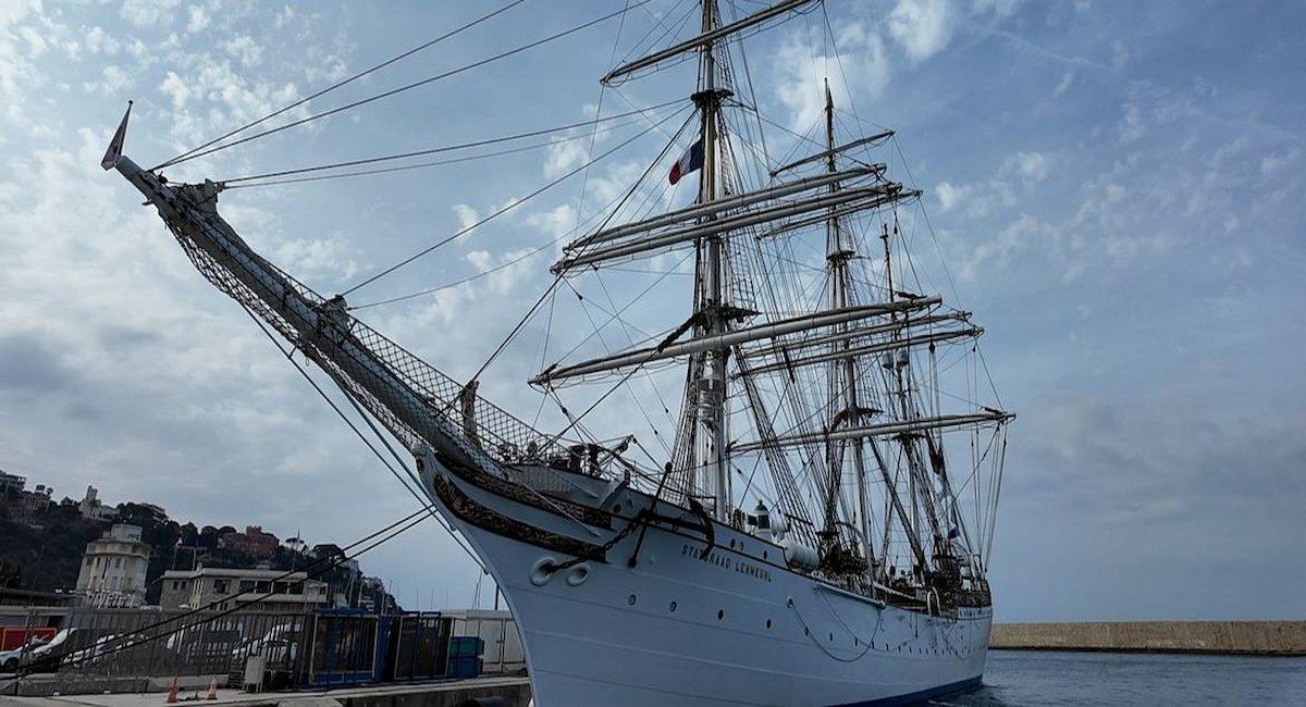 El buque escuela Statsraad Lehmkuhl en el Puerto Lympia, Niza, Francia | Foto: ONU/Heyi Zou
