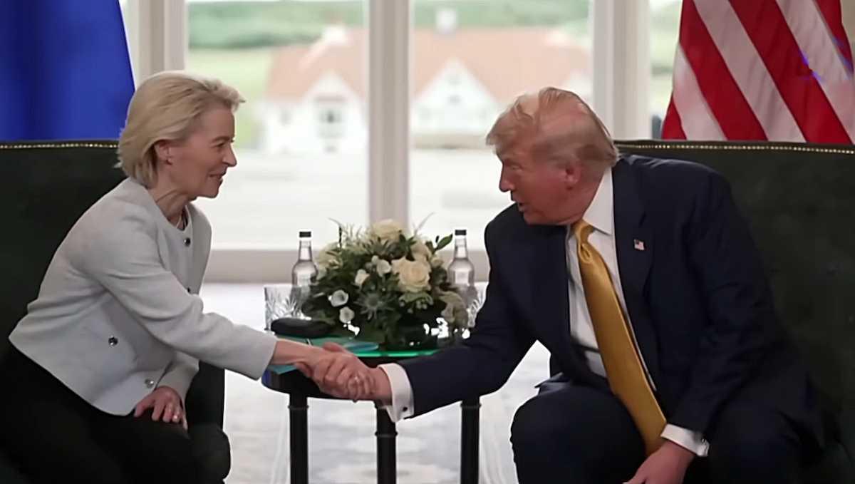 Verano de humillación. El arancel de Trump. Trump y Von der Leyen tras la firma de acuerdo