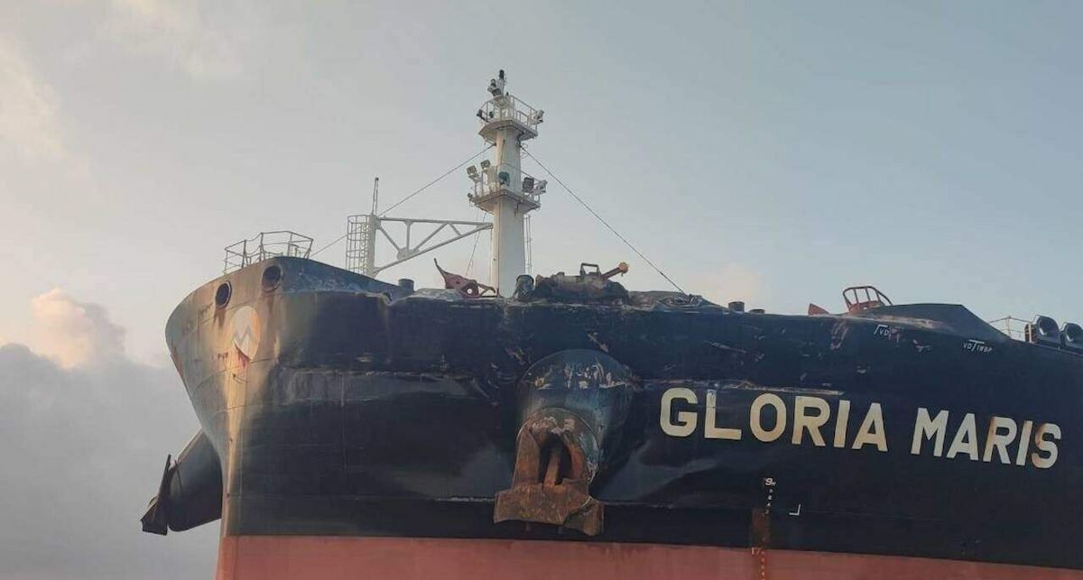 La colisión en aguas del Estrecho de Gibraltar, del buque petrolero Gloria Maris y el portacontenedores HMM St Peterbusrg es otra de las cuestiones que los ecologistas llevarán al Parlamento Europeo. | Foto: Verdemar-Ecologistas en Acción