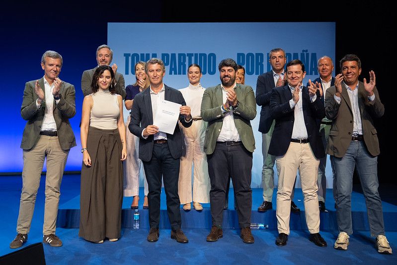 Feijóo endurece la migración a golpe de exclusión
