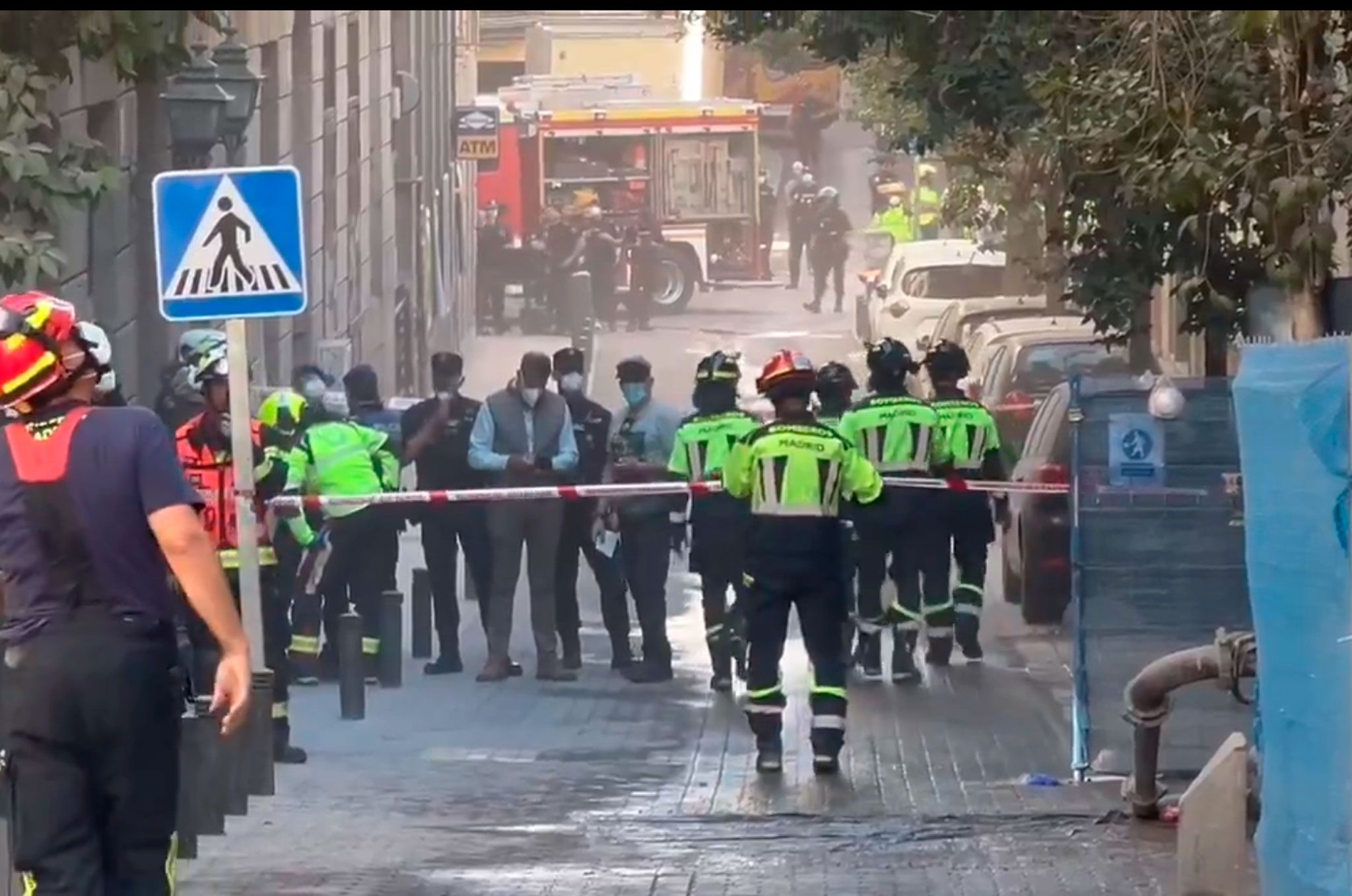 Tragedia en el corazón de Madrid: un edificio se desploma en la calle Hileras y deja cuatro desaparecidos