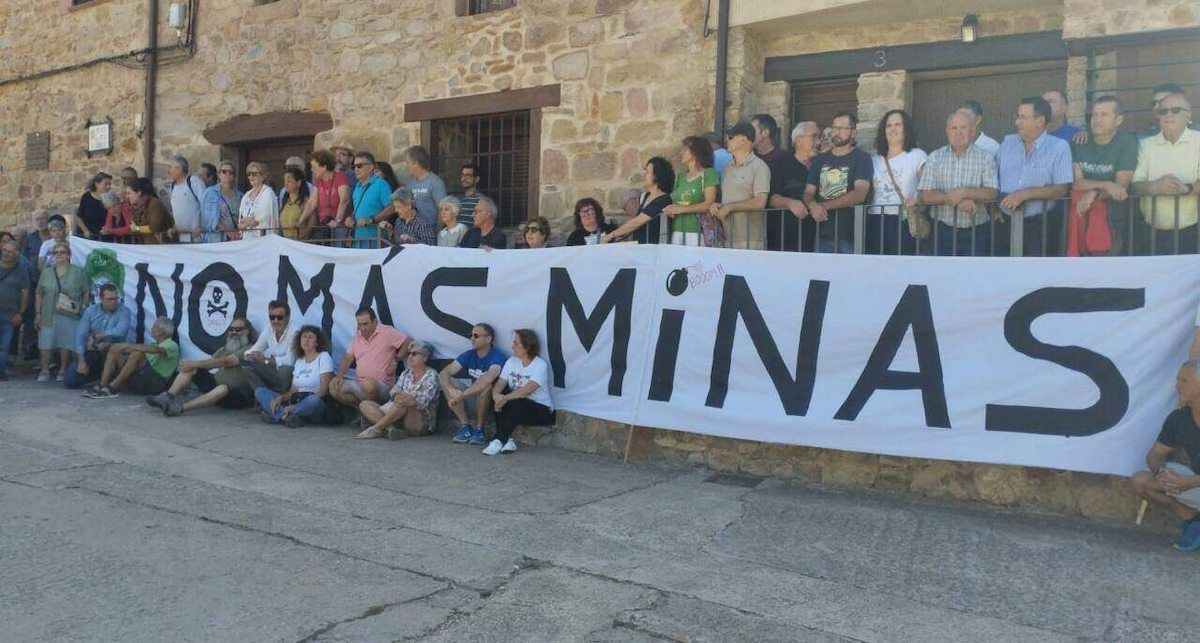 Las alegaciones de los ayuntamientos inciden en la más que posible contaminación de las captaciones de agua potable y de los acuíferos, en la mala calidad del aire y en las enfermedades que provocaría.| Foto: Ecologistas en Acción