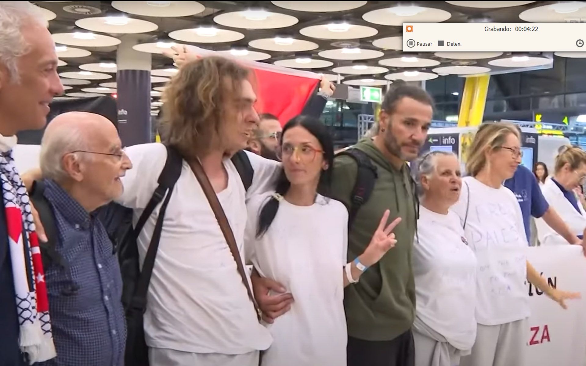 Loa activistas de la Flotilla de la libertad regresan a España tras ser retenidos por Israel