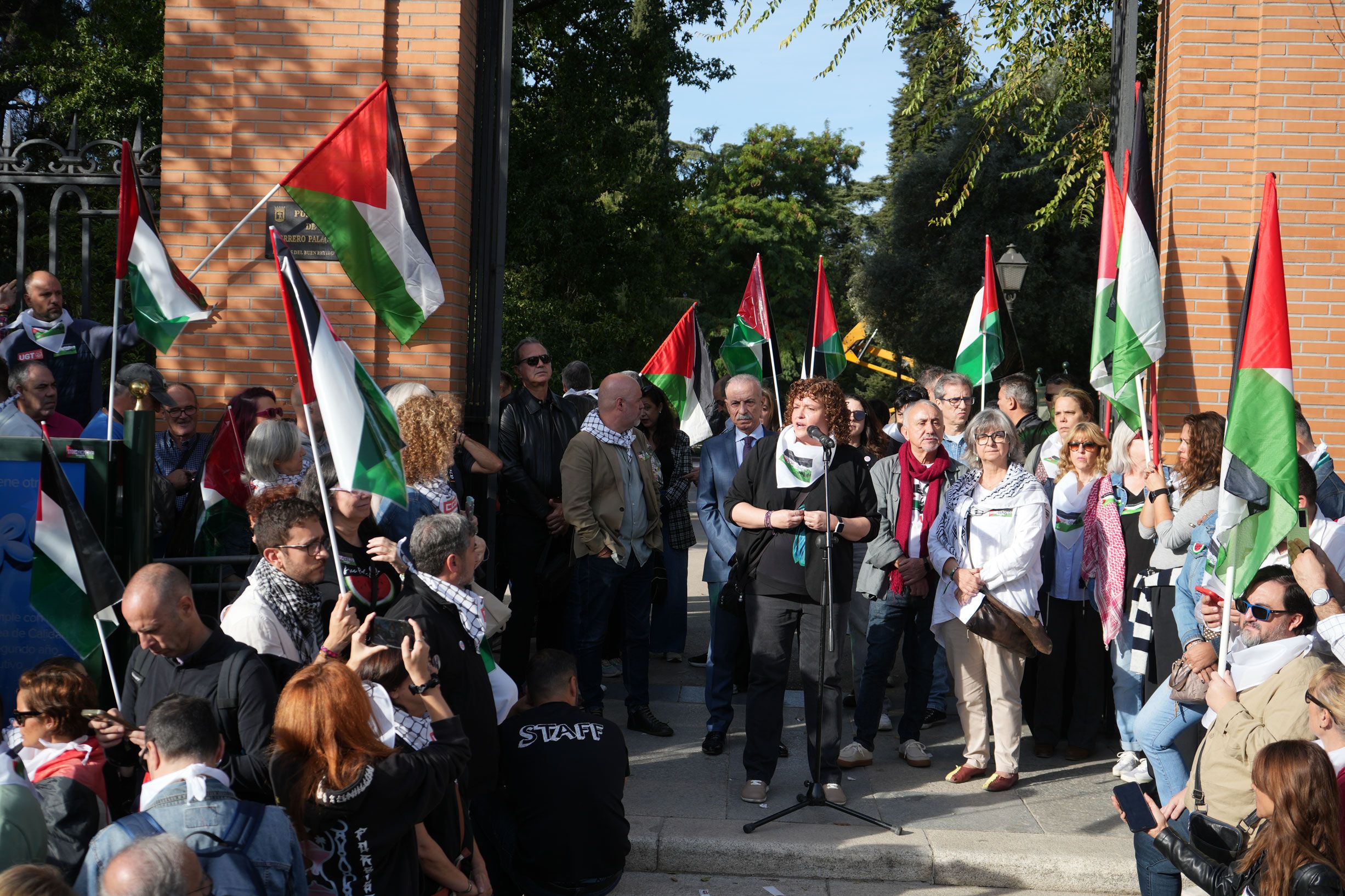 Susana Huertas Moya, secretaria general de UGT Madrid en la concentración contra el genocidio en Palestina en el Hospital Niño Jesús. Foto Agustín Millán Susana Huertas Moya, secretaria general de UGT Madrid en la concentración contra el genocidio en Palestina en el Hospital Niño Jesús. Foto Agustín Millán